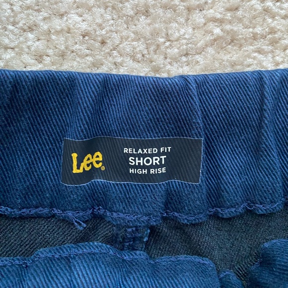 Lee High Rise Relaxed Navy Shorts Size 10 - Picture 4 of 4